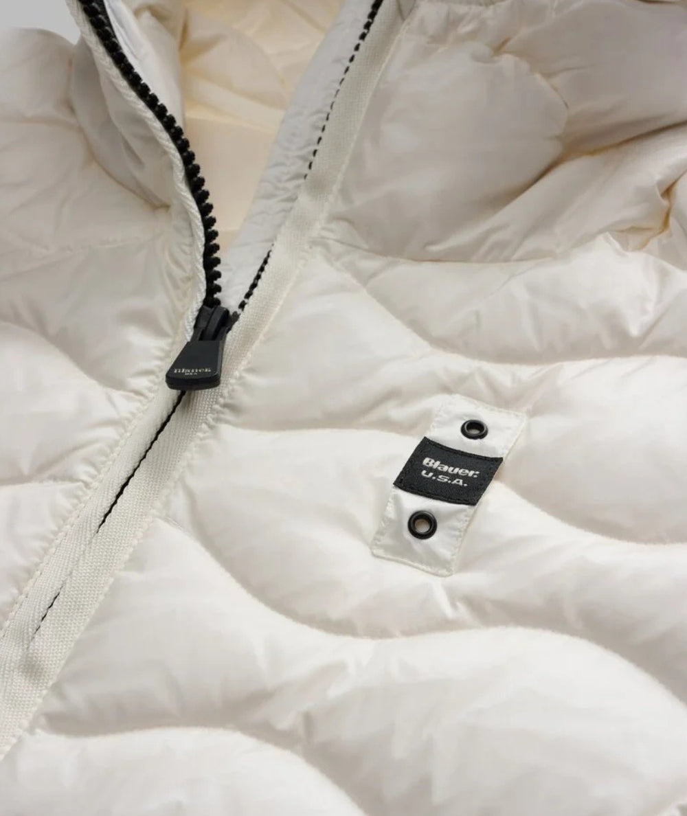 Blauer Piumino ad Onde con Cappuccio Camelia 25WBLDC03095 Bianco